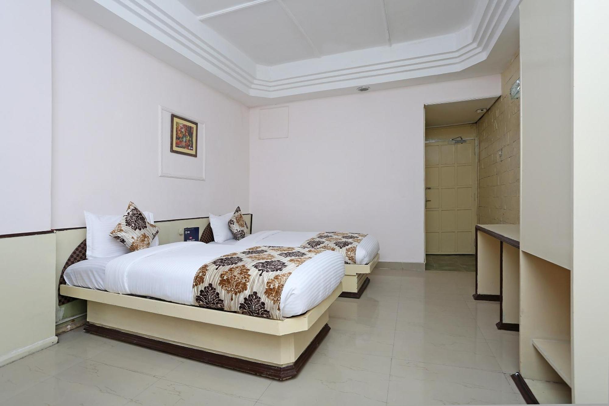 โอโย 10264 โฮเต็ล มิดทาวน์ Hotel Raipur  ภายนอก รูปภาพ