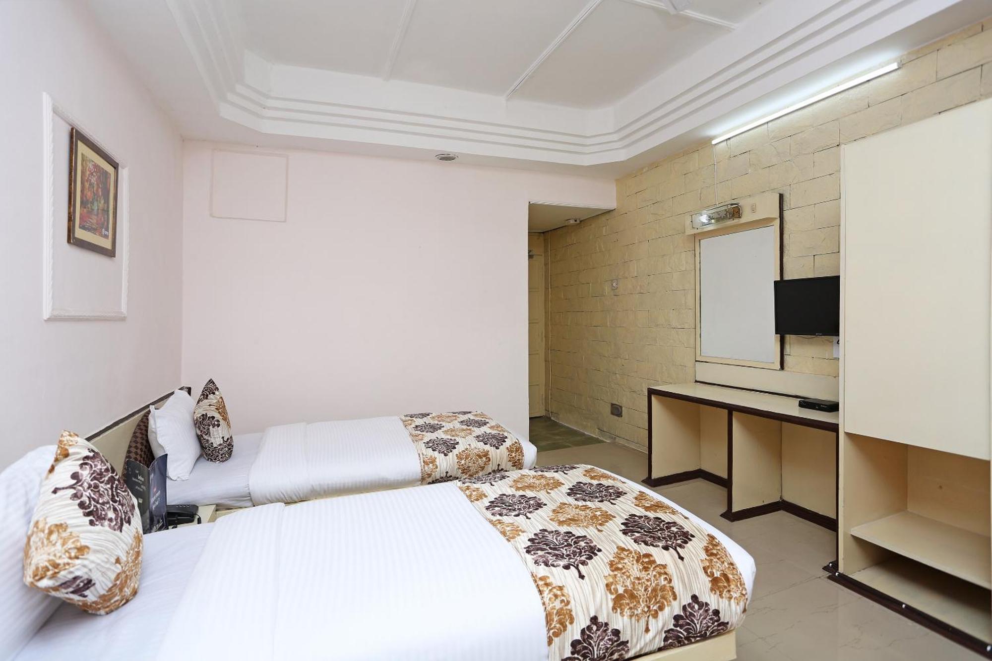 โอโย 10264 โฮเต็ล มิดทาวน์ Hotel Raipur  ภายนอก รูปภาพ